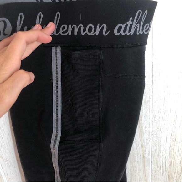 Lululemon crop leggings spellout waistband 6 - Picture 3 of 5